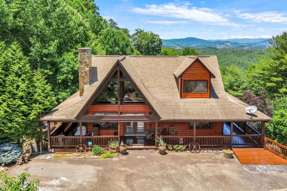 Mtn-View Deck Cabin Near New River State Park!